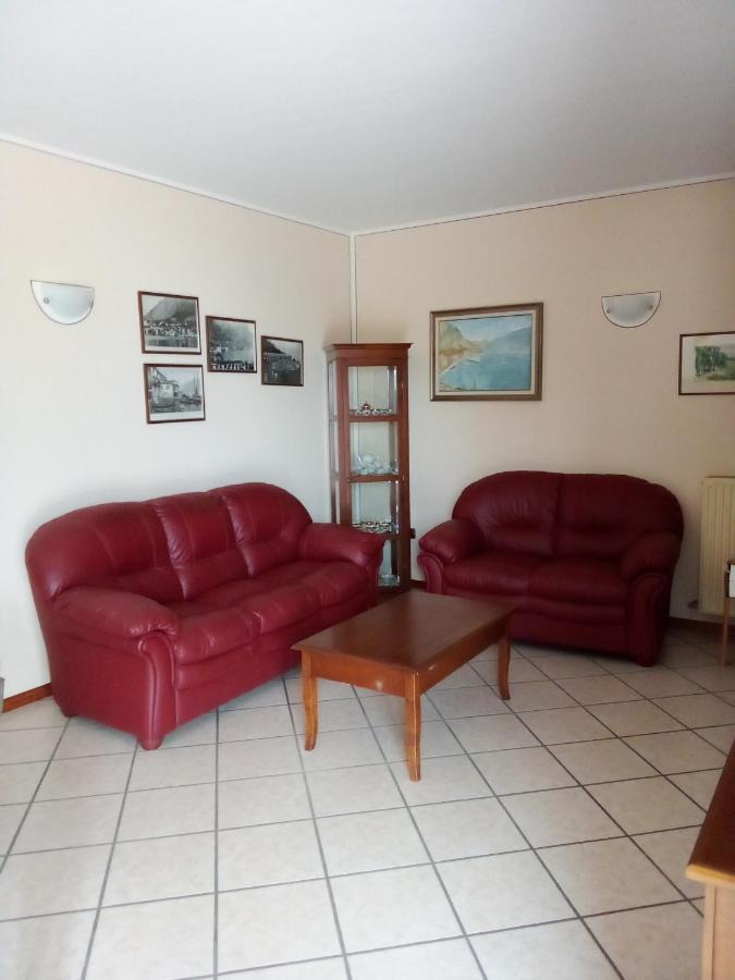 La Casa Sul Lago Apartments - Olive Tree Apartment ليمونِ سول غاردا المظهر الخارجي الصورة
