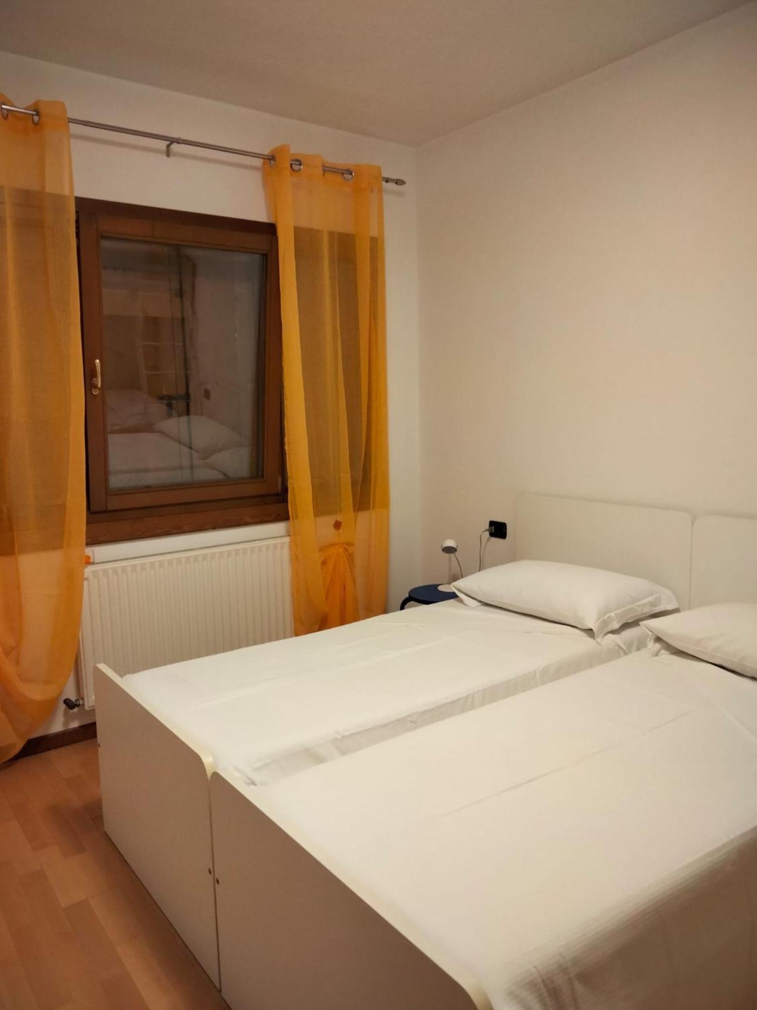 La Casa Sul Lago Apartments - Olive Tree Apartment ليمونِ سول غاردا المظهر الخارجي الصورة